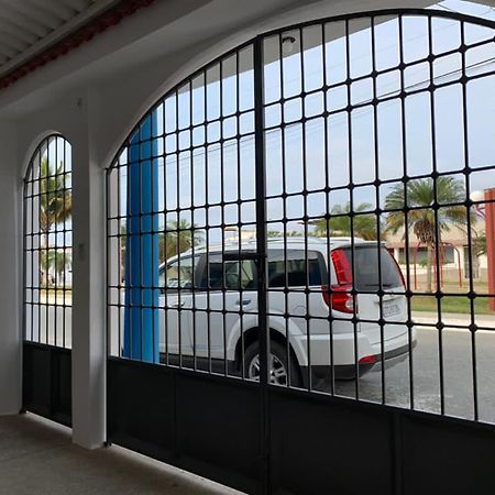 Beach House In Punta Carnero Salinas / Casa Екстериор снимка