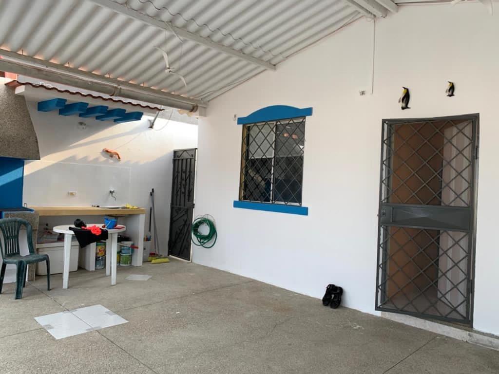 Beach House In Punta Carnero Salinas / Casa Екстериор снимка